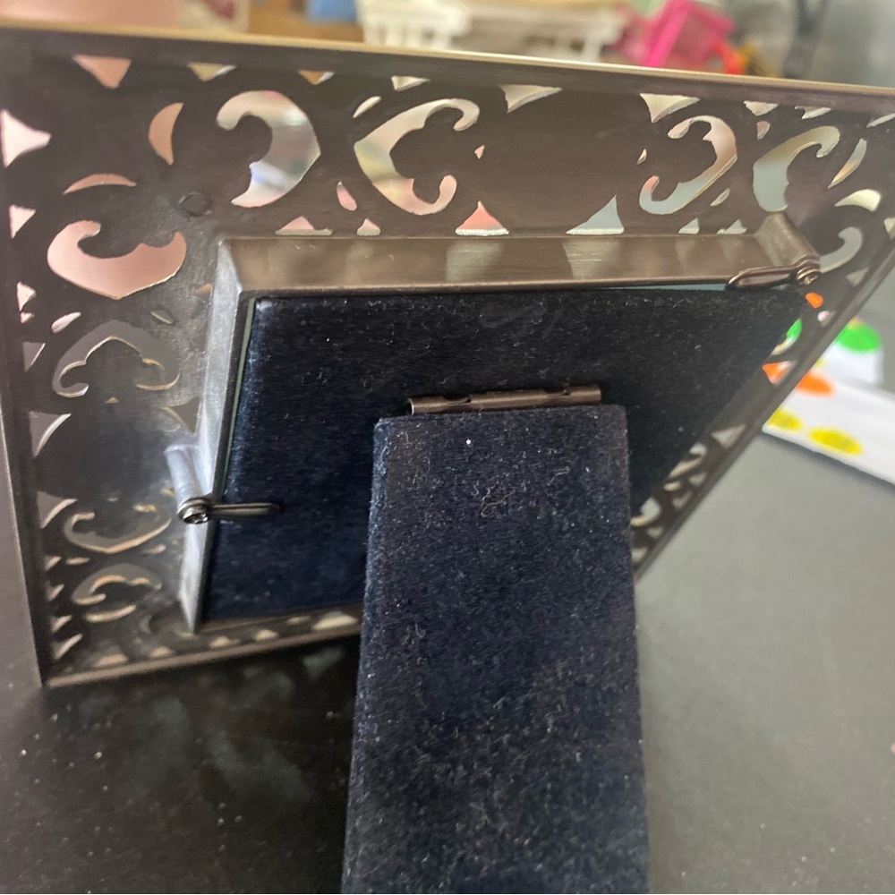 Antique Gold Photo Frame - Picture 3 of 4